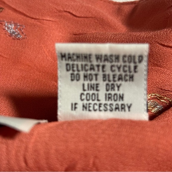 aparenza All overr emb button up top deep peach coral? 3/4 sleeves XL EUC - Picture 8 of 10